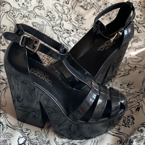 Pleaser Shoes - Capa de Ozono Platform PVC heels